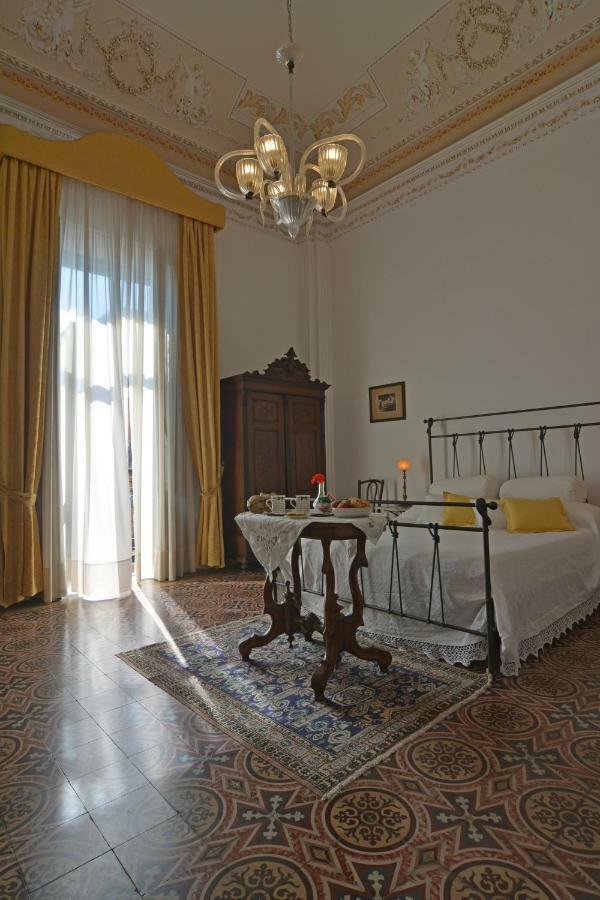 B&B di Charme Camelie Riposto Exterior foto