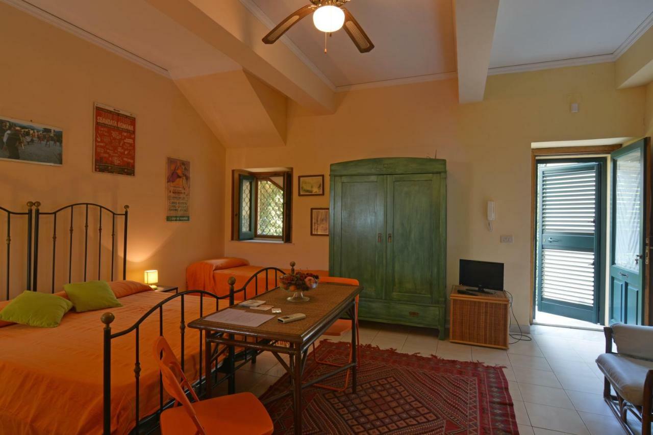 B&B di Charme Camelie Riposto Exterior foto
